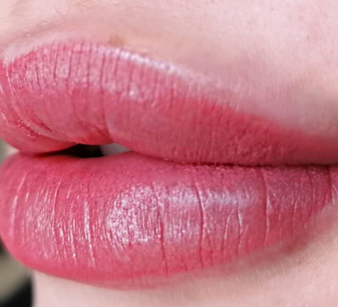 Tamara Spina Lip Blushing Lip Blush ragazza donna Latina trucco semi permanente Labbra voluminose pigmento colore Latina